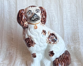 Antike Staffordshire Spaniel Hundefigur: Handbemalter viktorianischer Wally Hund