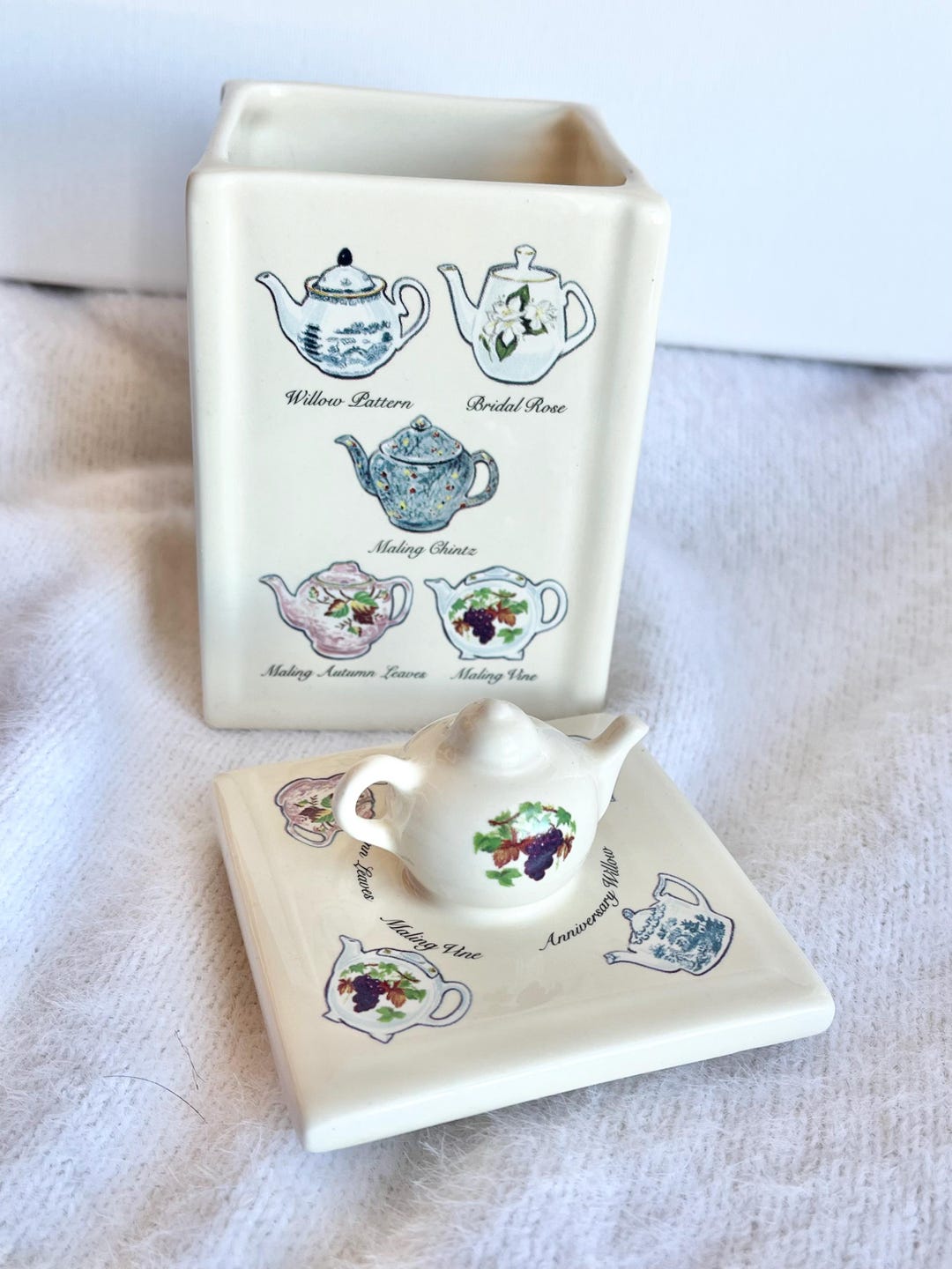 Vintage Ringtons Teapot Caddy | Blue & White Ceramic Jar | Wade England ...