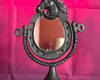 Espejo de herradura con cabeza de caballo de hierro fundido / Decoración rústica del oeste