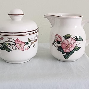 Villeroy and Boch Sugar Bowl and Creamer Set
