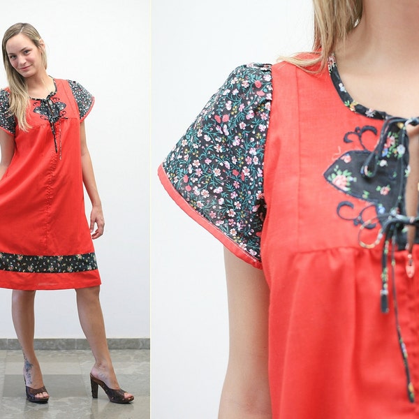 Red 1970s vintage boho dress calico cotton, medium large