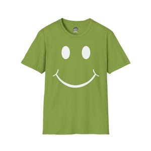 Smiley Face T Shirt Happy Graphic Tee Simple Minimal Shirt Feel Good Outfit Everyday Casual Tee Unisex Soft Cotton Shirt Gift Idea Kiwi