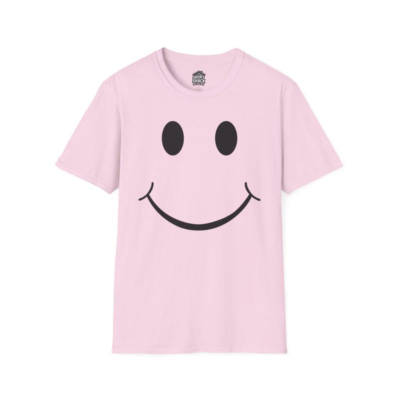 Smiley Face T Shirt Happy Graphic Tee Simple Minimal Shirt Feel Good Outfit Everyday Casual Tee Unisex Soft Cotton Shirt Gift Idea Light Pink
