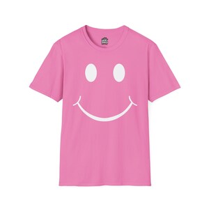 Smiley Face T Shirt Happy Graphic Tee Simple Minimal Shirt Feel Good Outfit Everyday Casual Tee Unisex Soft Cotton Shirt Gift Idea Azalea