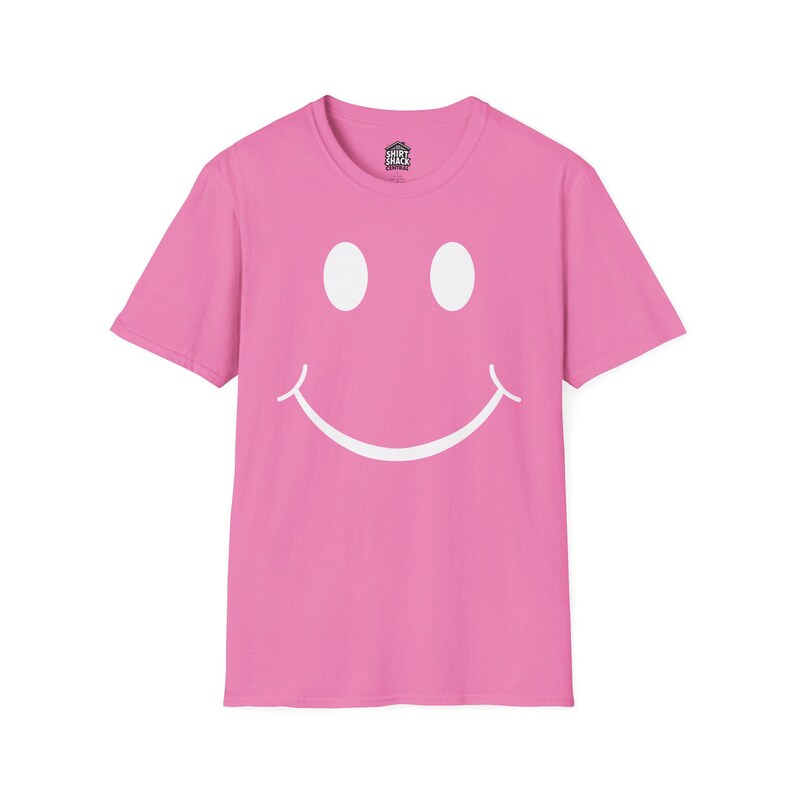 Smiley Face T Shirt Happy Graphic Tee Simple Minimal Shirt Feel Good Outfit Everyday Casual Tee Unisex Soft Cotton Shirt Gift Idea Azalea