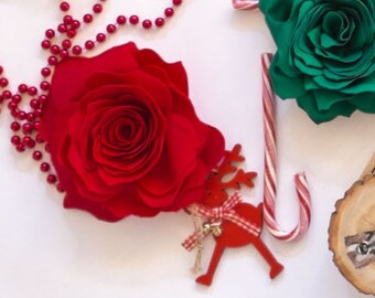 Czerwona broszka świąteczna z kwiatem, materiał, ręcznie robiona