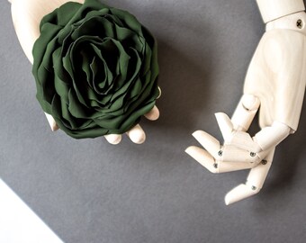 Broszka z jednym kwiatem, kwiaty ręcznie robione z materiału / zielony, ciemny, myśliwski, leśna zieleń, wojsko, oliwkowy, khaki, bazyliowy