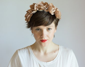 Beżowy wianek z kwiatów, opaska na głowę z różą w kolorze nude, wianek z kwiatów, wianek z róż, opaska na głowę z kwiatów, opaska na głowę z różą, korona festiwalowa