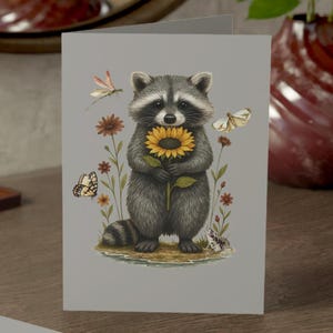 Cottagecore Waschbär Grußkarte, Wald Sonnenblume Leere Karte, Glaube Natur Briefpapier, Christliche Tierkarte, leere Grußkarte