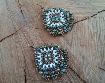 Tutorial na kolczyki Madeira, wzór na superduo, koraliki Swarovskiego i koraliki nasienne