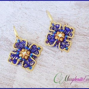 Bead tutorial, how to make Veronica earrings with kite beads and swarovski. Pdf step by step tutorial full of graphics and instructions.