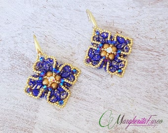 Bead tutorial, how to make Veronica earrings with kite beads and swarovski. Pdf step by step tutorial full of graphics and instructions.