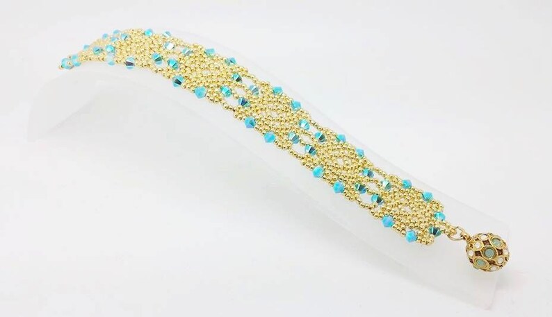Bahira bracelet bead pattern. DIY pdf file tutorial to make bahira bracelet with swarovski and seed beads. image 1