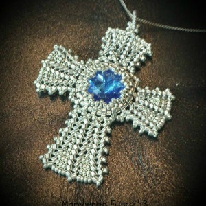 Croce Normanna cross pendant pattern. Instant download pdf file.