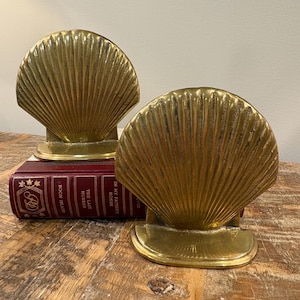 Vintage Brass Clam Shell Bookends, Nice Patina, Great Nautical Decor
