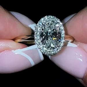 3ct ovaler Diamant Moissanite Ring mit Heiligenschein und Diamant auf Prong mit Pave Eternity Verlobungsring für sie, ovaler Ring, ovaler Diamantring