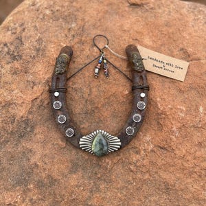 Southwest Labradorite Hufeisen Wand Kunst | Westerndekor | Glücksbringer | Pferd Liebhaber Geschenk