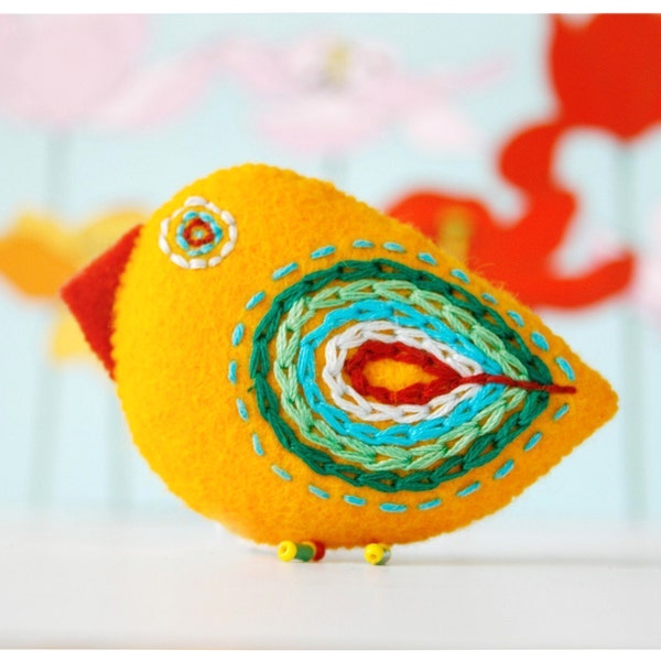 Felt pin. Yellow bird pin. Felt brooch or ornament. Embroidered pin - yellow chiken ornament. Thank you gift for teacher.