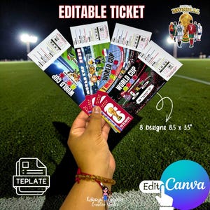 Puede incluir: Una colección de entradas editables de la Copa del Mundo con varios diseños, sobre un fondo de campo verde. Las entradas son rectangulares, con el texto "WORLD CUP" visible. La imagen también incluye el texto "EDITABLE TICKET" y "8 diseños 21,6 x 8,9 cm".