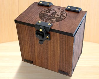 Handgefertigte MTG-Deckbox: Über 100 Karten, Würfelablage, Japanisches Gartenmotiv (Ohne KI)