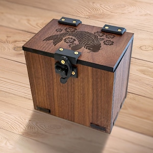 MTG Deck Box: Dandân Forgetful Fish Theme, 100+ Cards, Dice Tray (No AI)