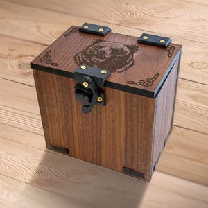 MTG Deck Box: Bear Theme, 100+ Cards, Dice Tray (No AI)