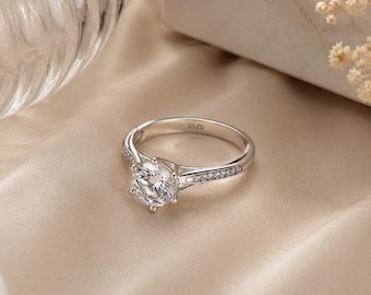 Women’s Sterling Silver 925 Solitaire Ring – Sparkling, Elegant & Timeless