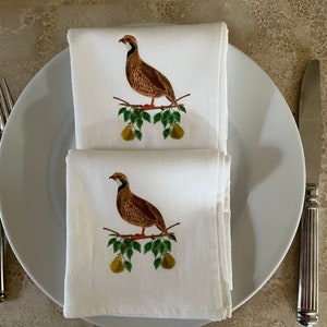 Partridge & Pear Art Napkin Sets, Elegant dinner party decor, Cloth napkin design, Bird lover gift, Holiday dining cloth napkins, festive