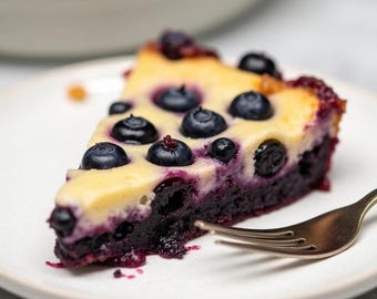 Leckeres Hüttenkäse-Rezept mit Blaubeerchips