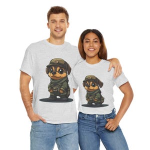 Camiseta divertida de perro soldado, linda camiseta unisex de algodón grueso con dibujo de perro militar, regalo para amantes de las mascotas, para dueños de perros y para fanáticos del ejército.