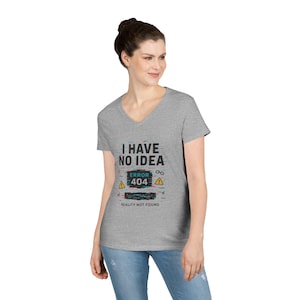 Fehler 404 T-Shirt mit V-Ausschnitt, lustiges T-Shirt, Freizeitkleidung, Geschenk für Tech-Liebhaber, Geeky Humor Shirt, einzigartiges Geburtstagsgeschenk