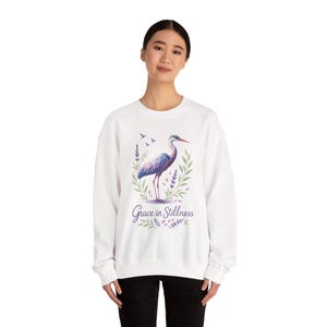 Heron Graphic Sweatshirt: Women&#39;s Geometric Bird Crewneck