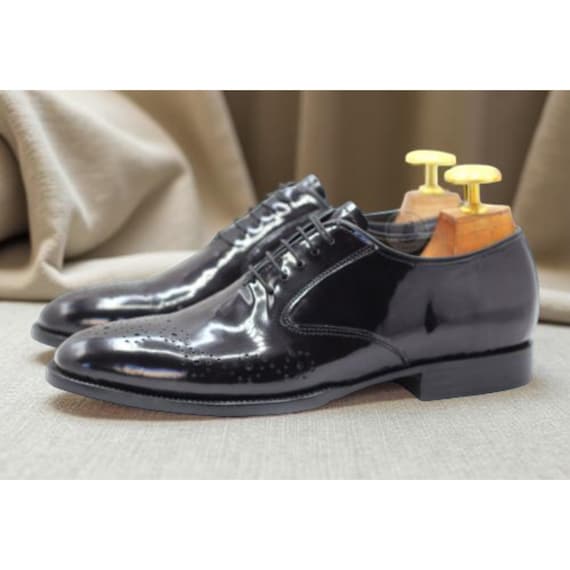 Glossy Black Oxfords with Classic Design Shiny Textured Black Leather Oxfords for Formal & Special  main image 3