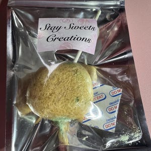 Freeze Dried Caramel Apple Suckers