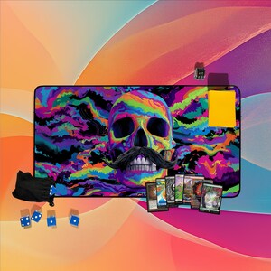 Schnurrbart Makaber | Psychedelischer Totenkopf | Abgefahrene TKG Matte für Kartenspiele und Sammler