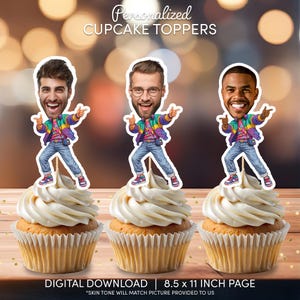 Op de afbeelding: Drie cupcakes met gepersonaliseerde cartoonfiguren als topping. De figuren dragen kleurrijke jassen, jeans en sneakers. De cupcakes hebben witte frosting. De tekst op de afbeelding luidt "Personalized CUPCAKE TOPPERS" en "DIGITAL DOWNLOAD | 8.5 x 11 INCH PAGE".