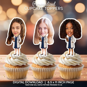 Dekoracje na babeczki Doctor Face | Spersonalizowane dekoracje na imprezę | Niestandardowe dekoracje na tort | Plik do pobrania cyfrowego | Doktor Birthday Party Woman Girl