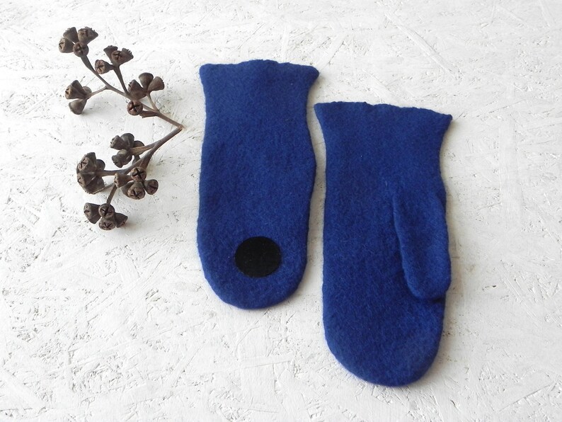 Blue mittens, Felted mittens, wool mittens, minimalist mittens, merino wool, original, warm wool gloves, woman accessory, winter mittens image 2