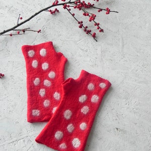 Dots arm warmers for woman, original accessory from merino wool, great gift idea image 4