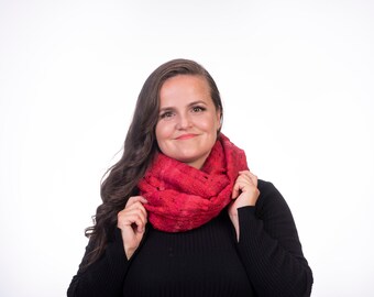 Red infinity scarf, felted wool scarf, original gift idea, fall fashion, Ready to send