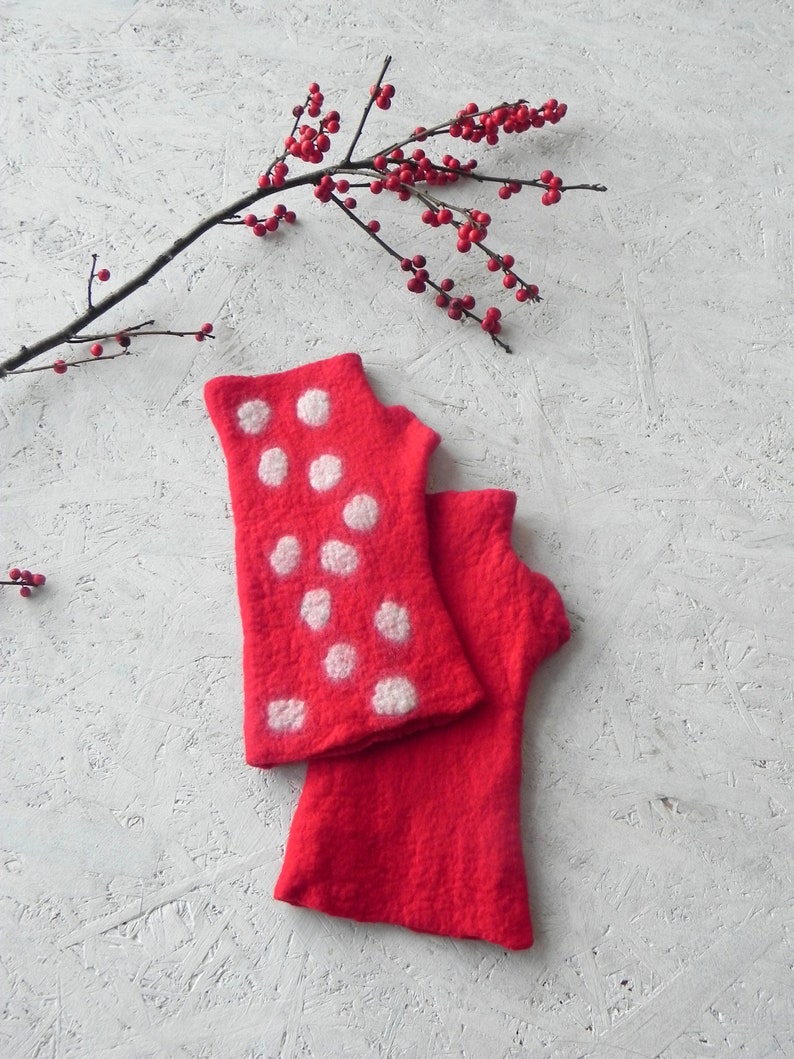 Dots arm warmers for woman, original accessory from merino wool, great gift idea image 3