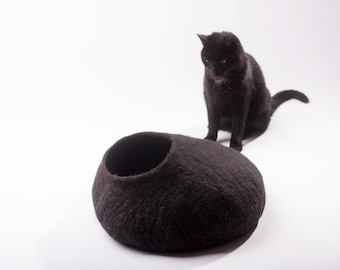 Felt Cat Cave, Felted cat house made of natural Tyrolean wool