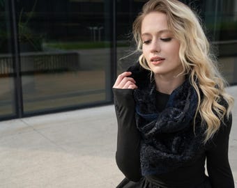 Bufanda de fieltro de lana merino hecha a mano: un accesorio elegante y cálido