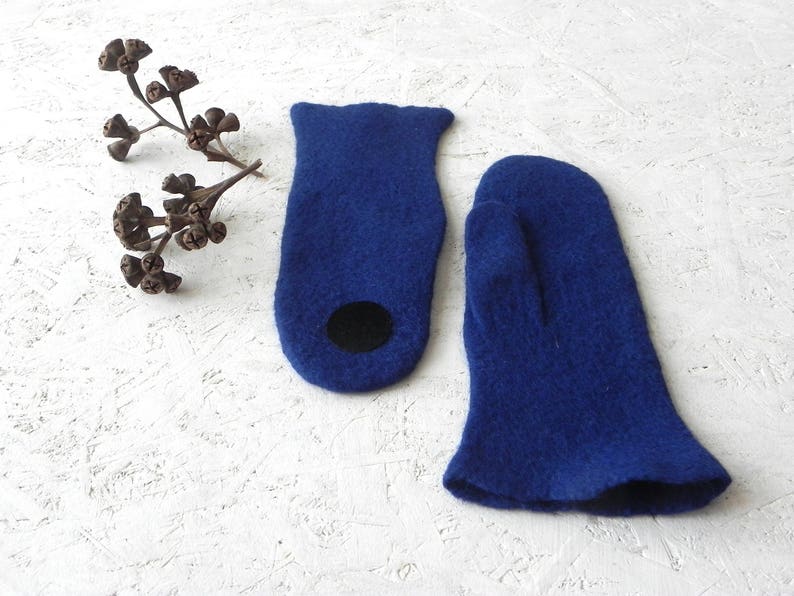 Blue mittens, Felted mittens, wool mittens, minimalist mittens, merino wool, original, warm wool gloves, woman accessory, winter mittens image 5