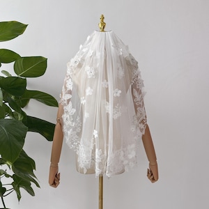 Exquisite 3D Lace Floral Veil, Elegant Bridal Wedding Veil, 3D Petals Shoulder Veil, Custom Any Length Veil, Handmade Soft Tulle Lace Veil