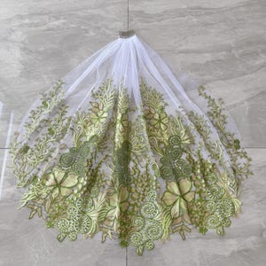 Handmade Botanical Lace Veil, Custom Lawn Wedding Veil, Fresh Green Lace Bridal Veil, Bohemian Soft Tulle Veil, Ivory/White/Beige Veil