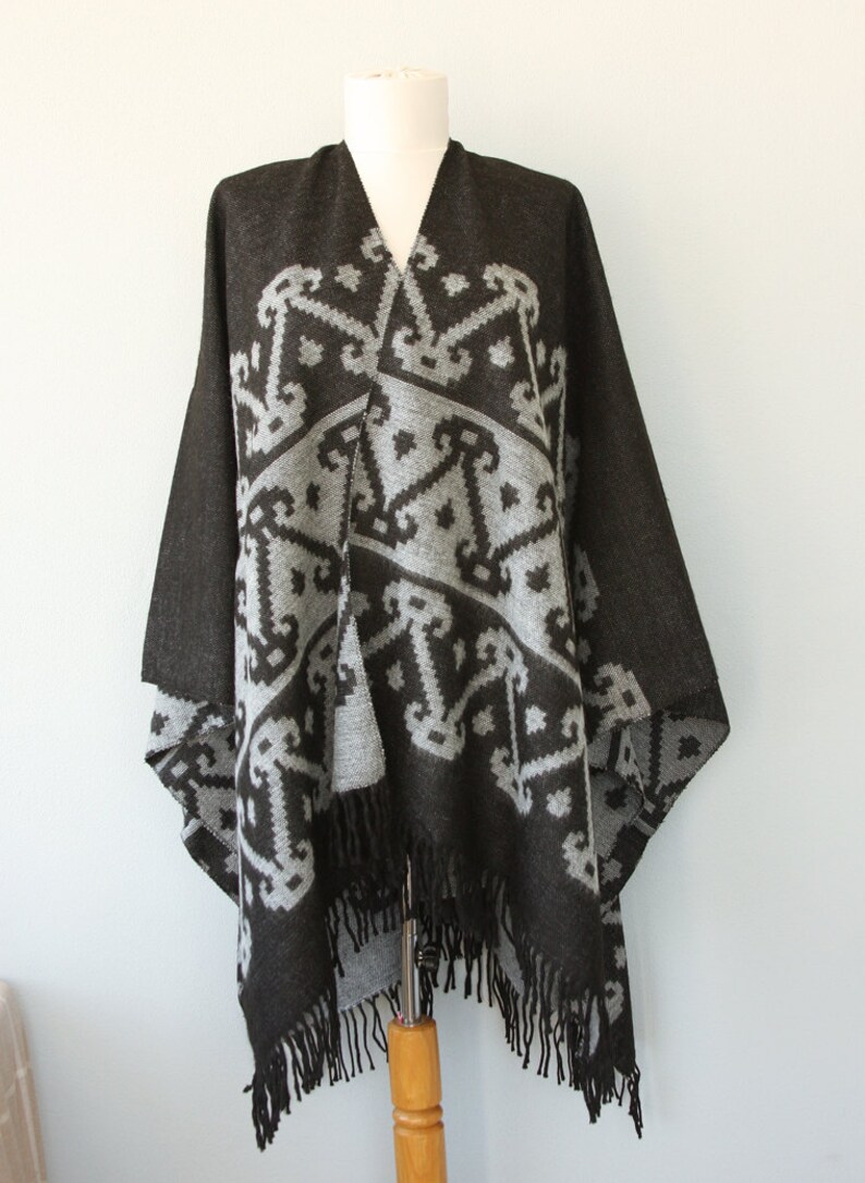 ALPACA WOOL PONCHO WRAP SHAWL BLANKET CAPE AZTEC ALL SEASONS BOHO ETHNIC FEST