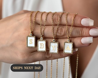 Gold Initial Necklace, Custom Initial Pendant Necklace, Personalized Jewelry, Letter Necklace Gift for Mom, Christmas Gift, Birthday Gift