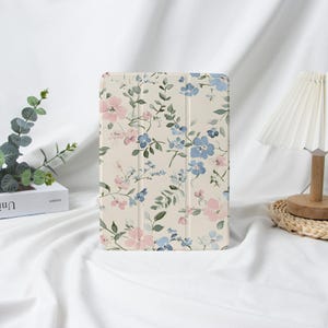 Elegant Flowers iPad Case With Pencil Holder for 2025 Air 7-11/13″,iPad Mini 6/7,iPad Pro 13&quot; 12.9&quot; 11&quot;,iPad 10/9/8,iPad Cover,iPad Pro Case