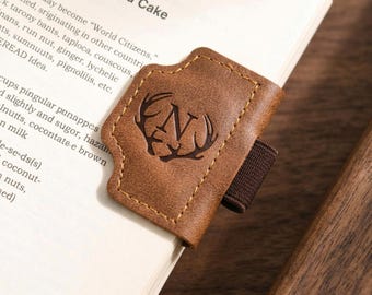 Personalized Leather Magnetic Bookmark, Engraved Book Mark, Reader Gift, Gift for him, Teacher Appreciation Gift, Graduation gifts
